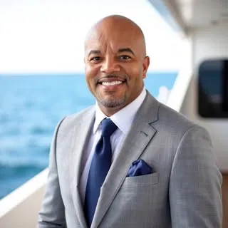 Quincy J McKnight