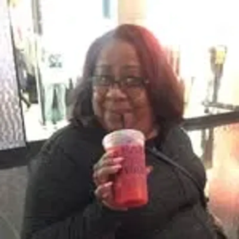 kim.mack.3194