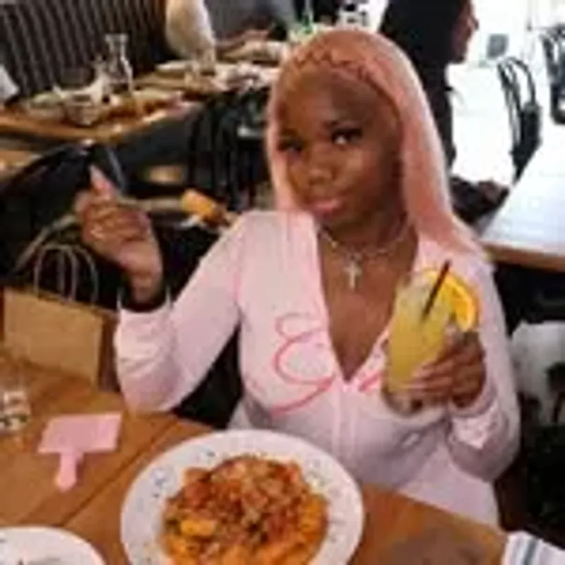nisha.nyomi