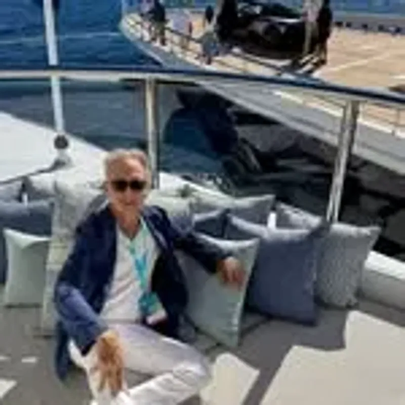 robertg7031