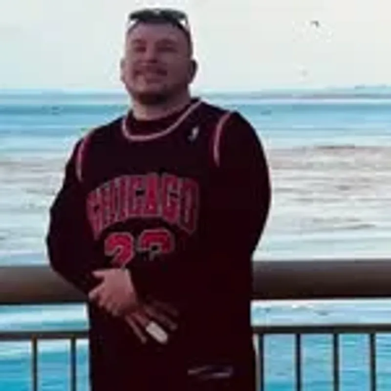 adrianv209__