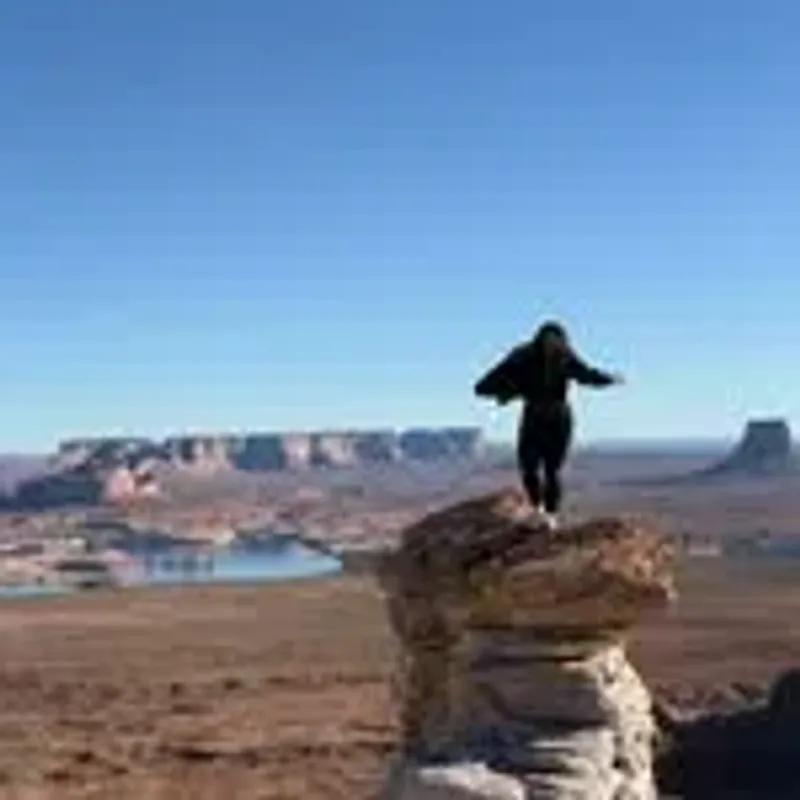 wander.lost.renishiree
