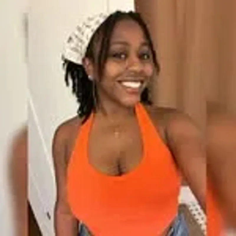 laurenin.jpg