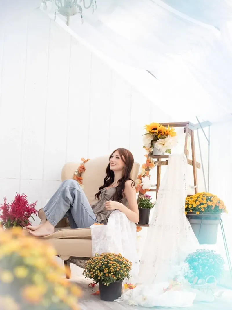 Themed seasonal greenhouse sessions $180