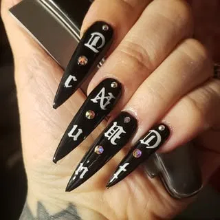 Cursed Claws