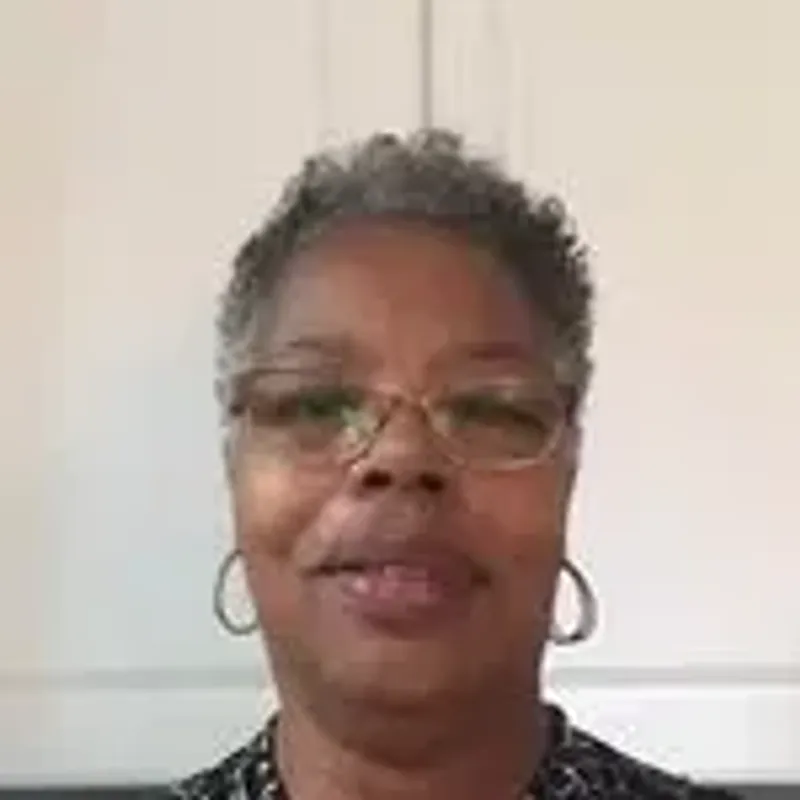 pamela.m.thomas.12
