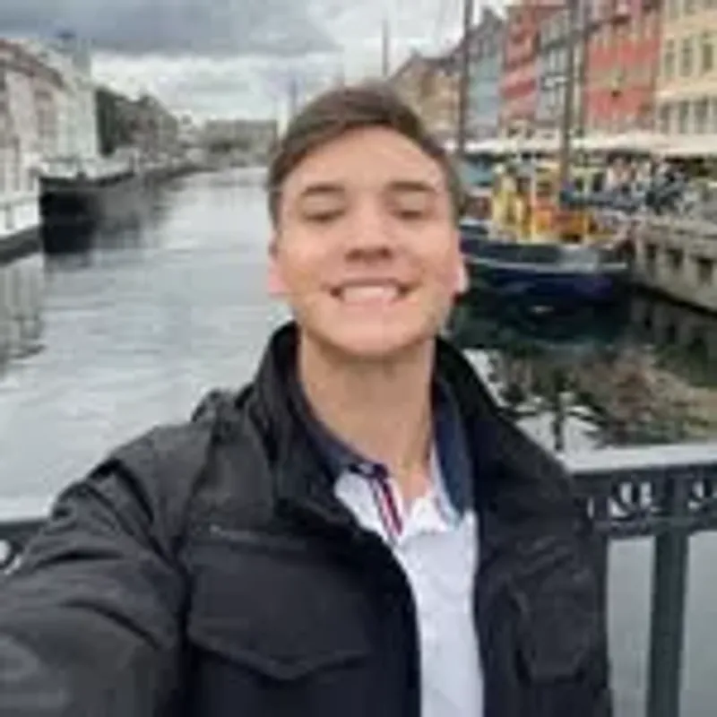 adamreyesx