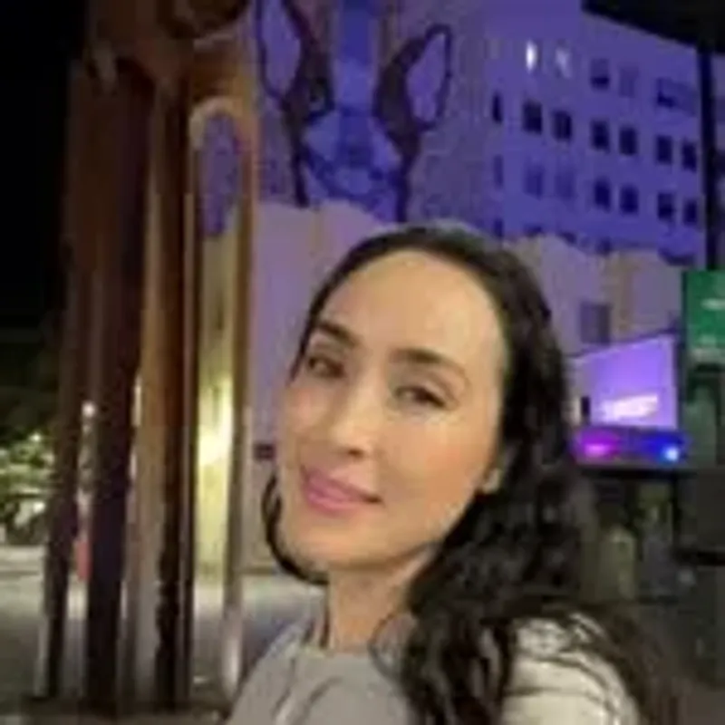 elyvel85
