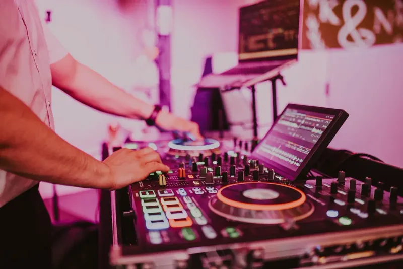 Video DJ Experience