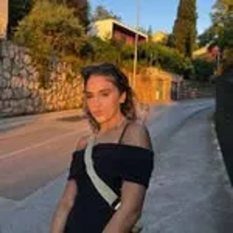 karina.ecruz