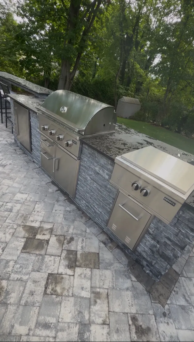 Outdoor Kitchens