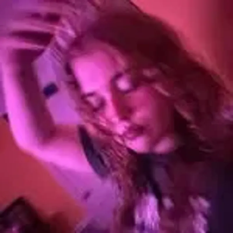 hannahleslieee_