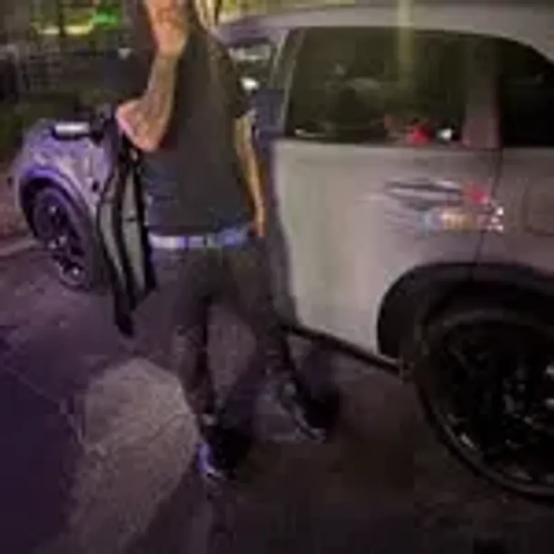 theofficialswagoe