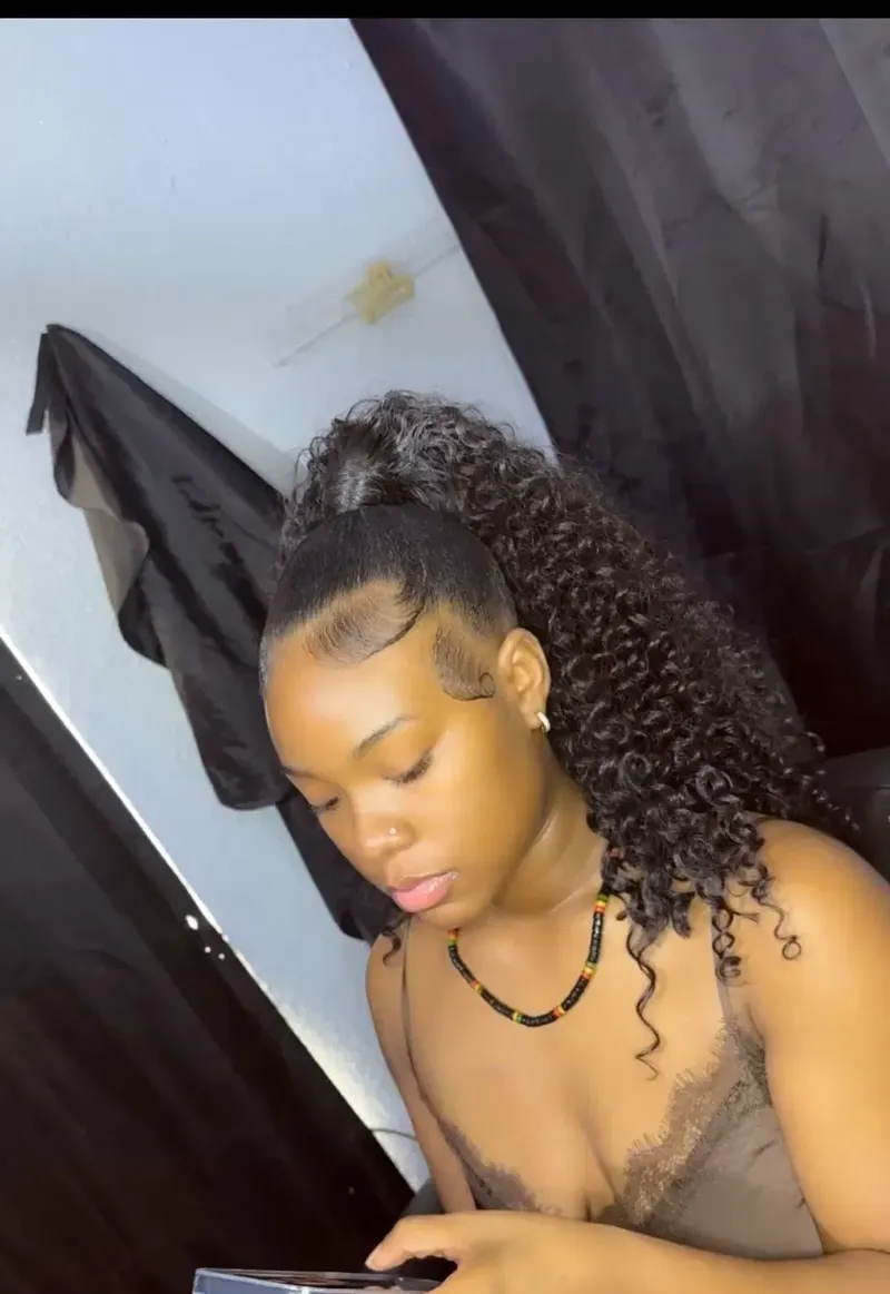 •Glue-In Ponytails