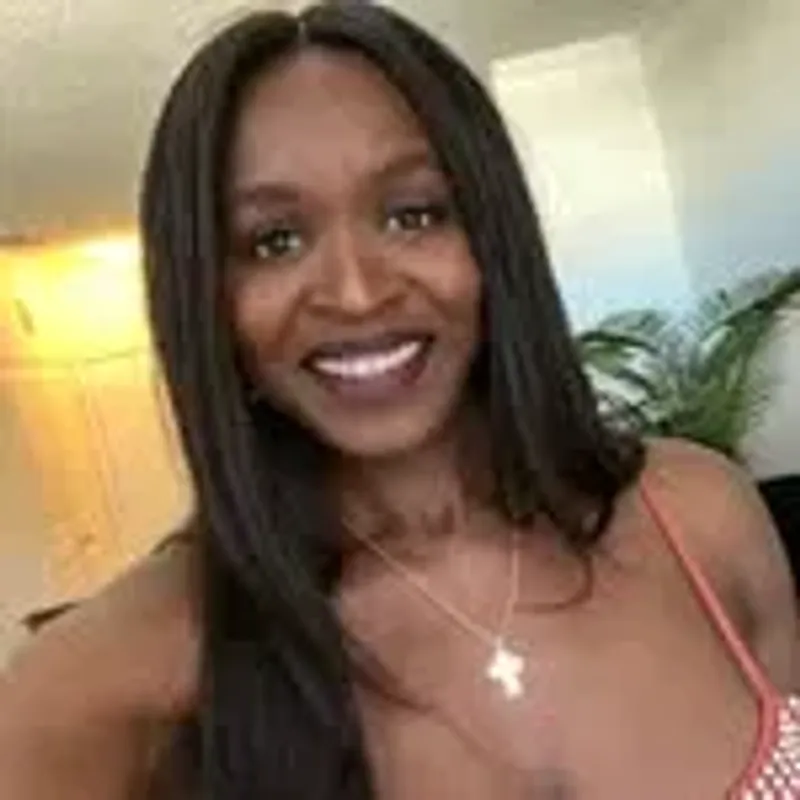 @_whitneypratt