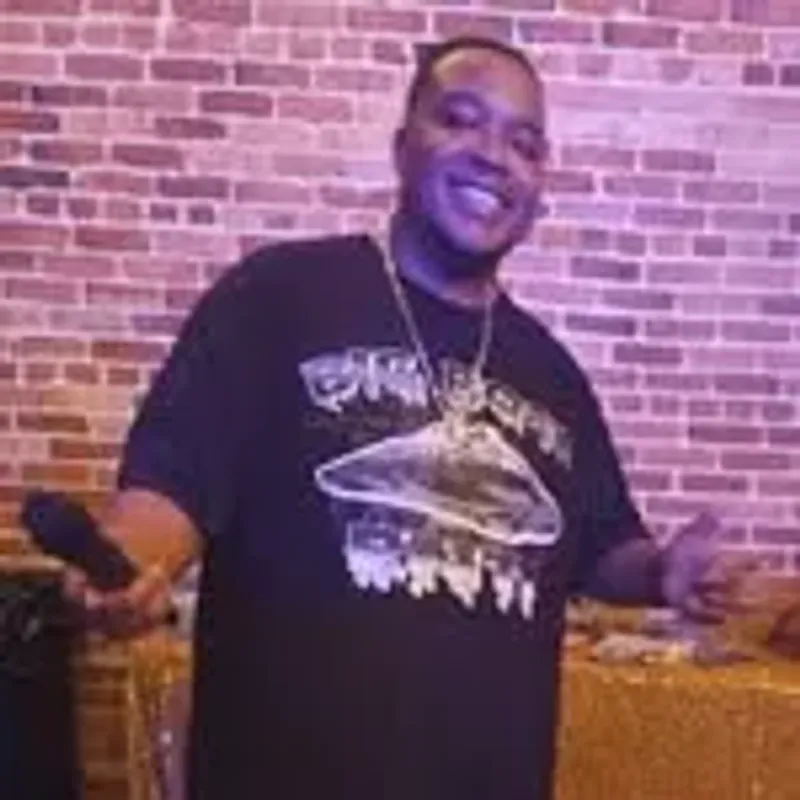 dj_cuzo_706