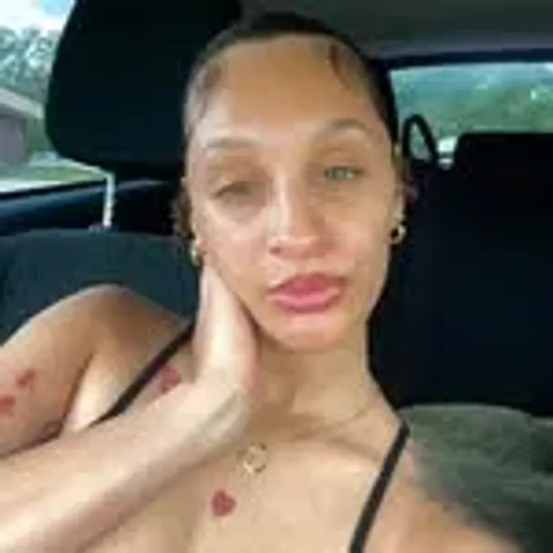 taya.monique