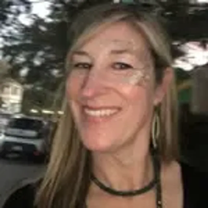 carolineledlie