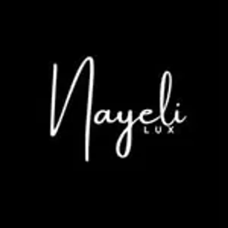 _nayeli_lux