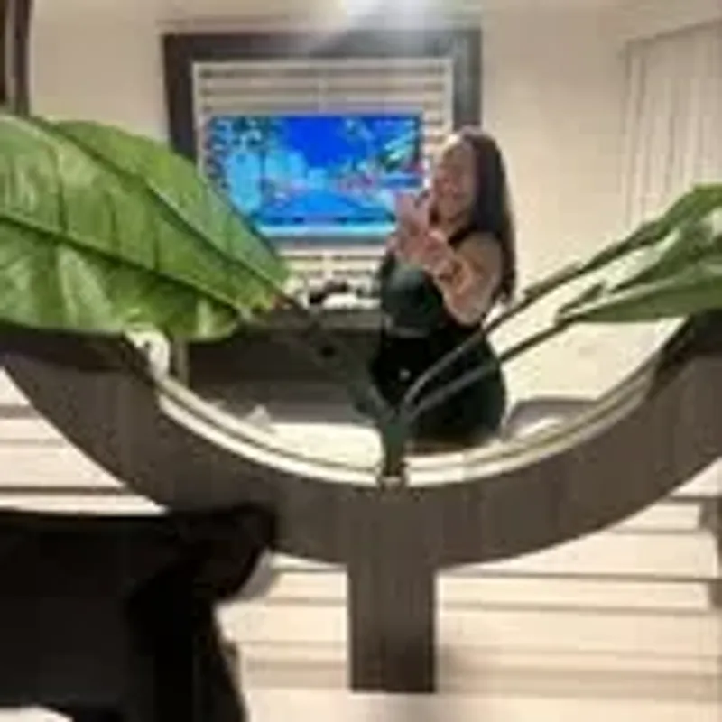 mrslewis2uwifey2him