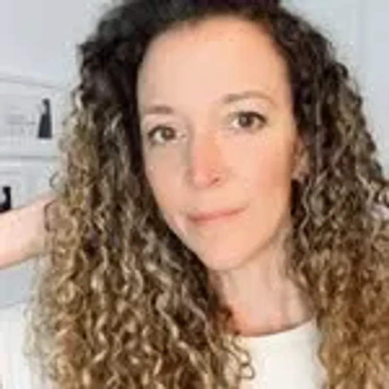 linapalacio.curl.scalp